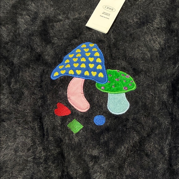 Cider Black Sweater with Mushrooms - Picture 4 of 5